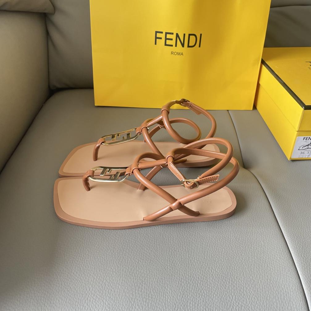 FENDI  OOTD FF sandals 135583