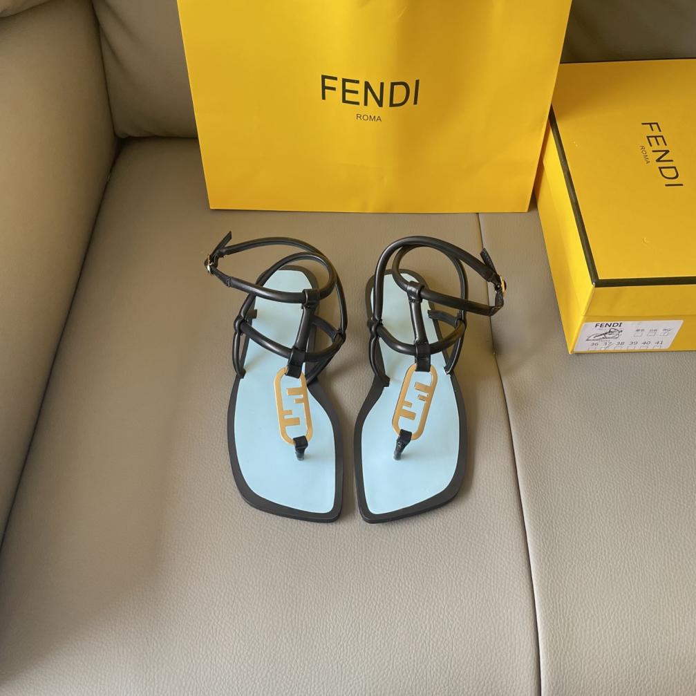 FENDI  OOTD FF sandals 135582