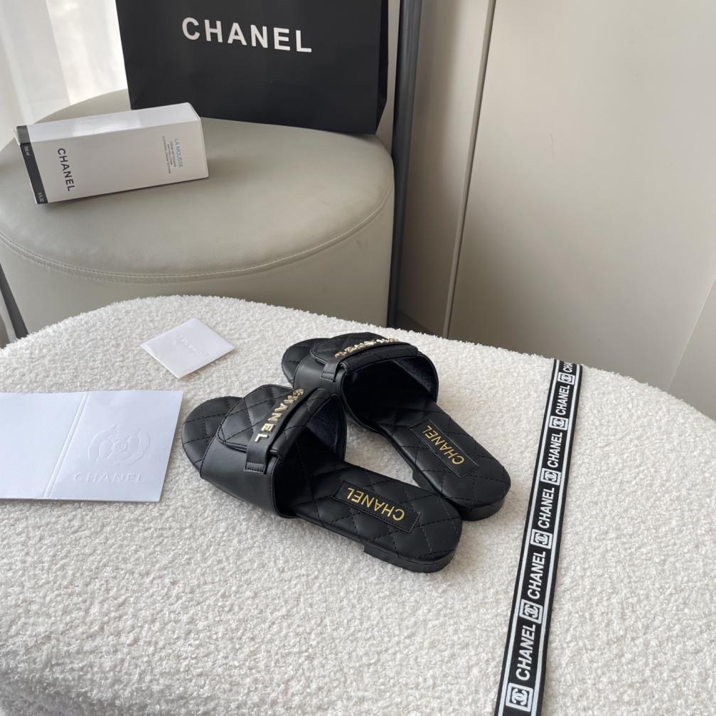 Chanel flat slippers