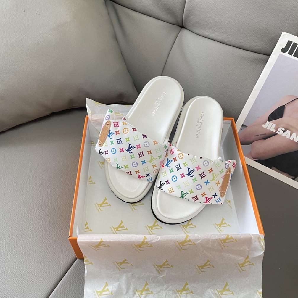 LV LOUIS VUITTON Slippers