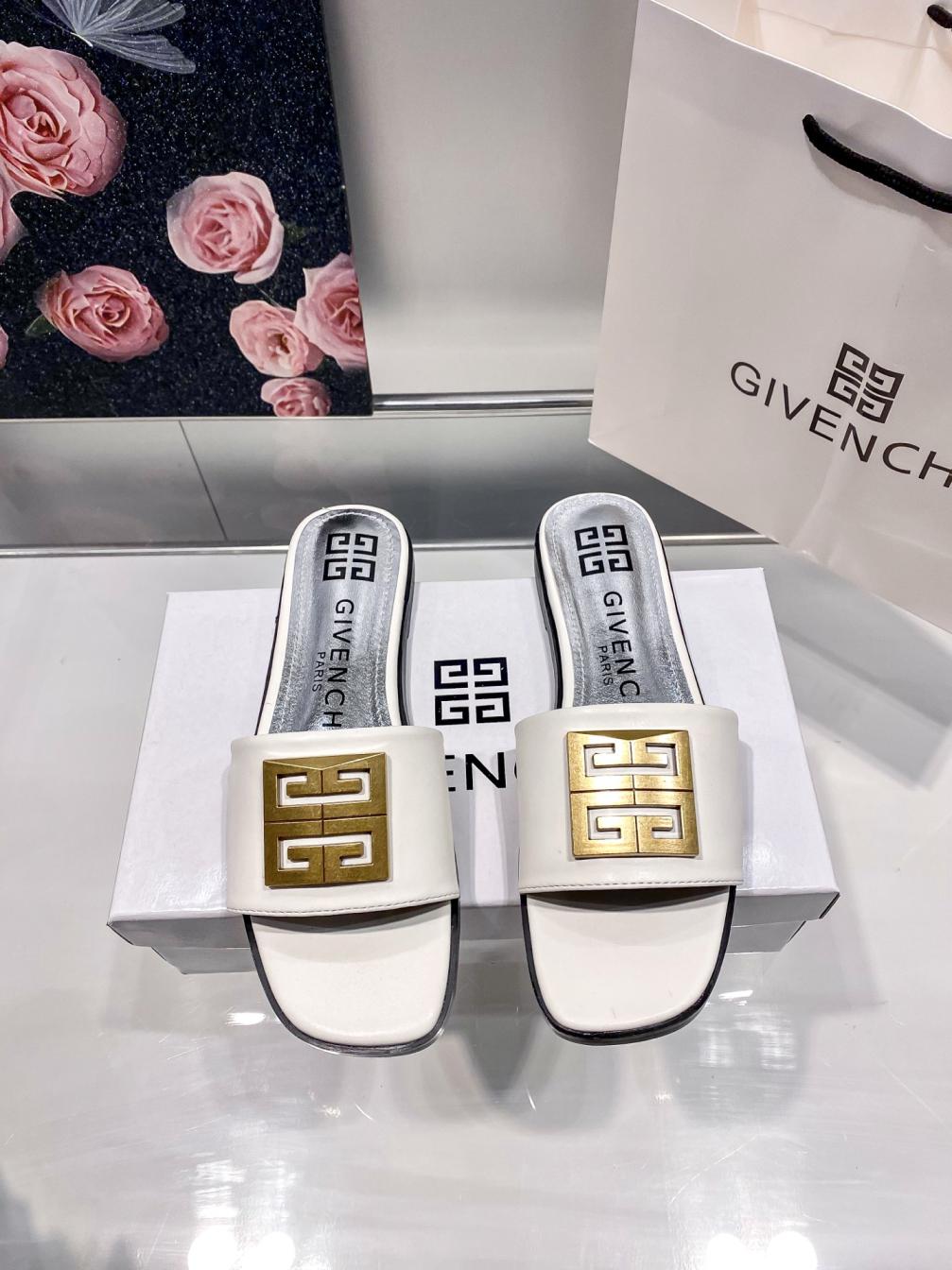 GIVENCHY flat slippers