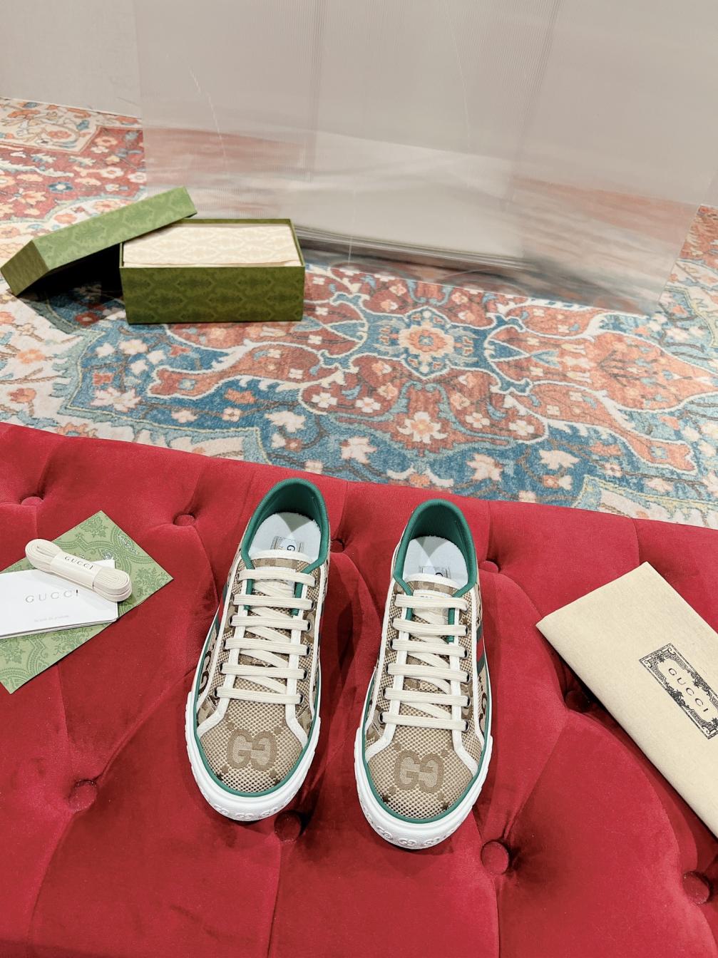 GUCCI 1977 vintage Unisex sneakers