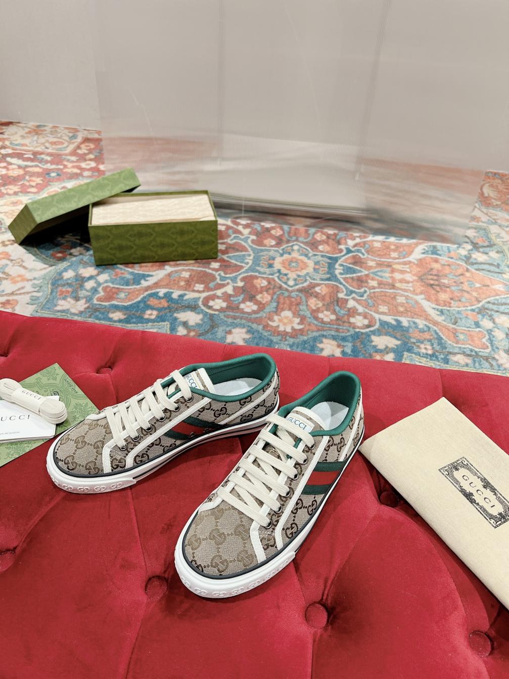GUCCI 1977 vintage Unisex sneakers