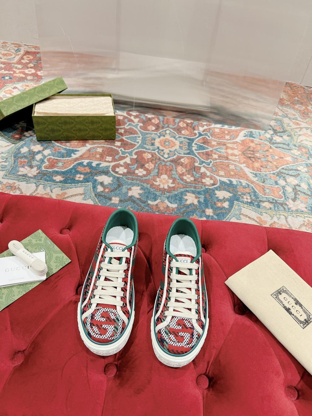 GUCCI 1977 vintage Unisex sneakers