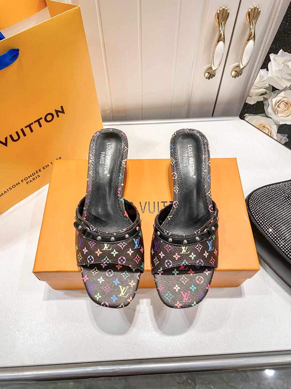Louis Vuitton LV heel slippers