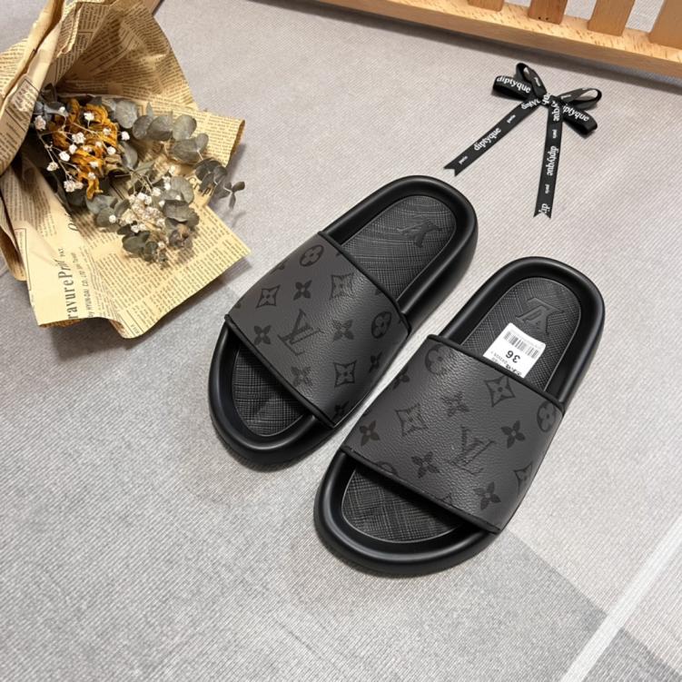 LOUIS VUITTON LV Unisex slippers