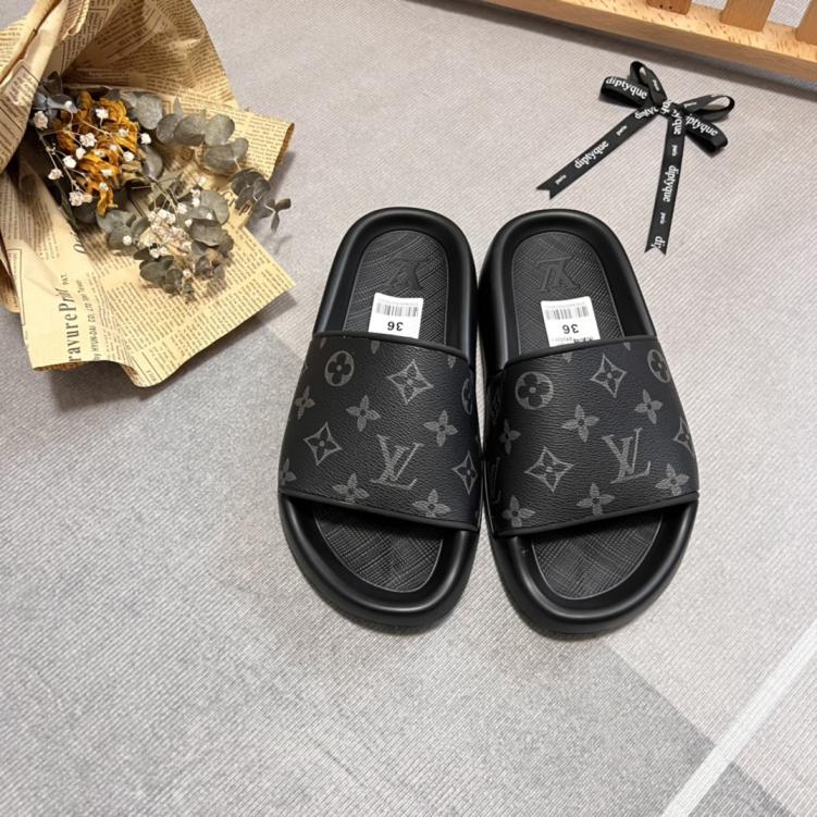 LOUIS VUITTON LV Unisex slippers