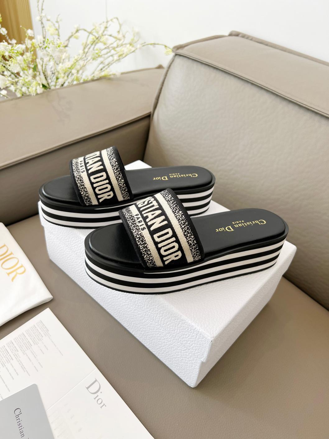 DIOR flat heels Slippers 135903