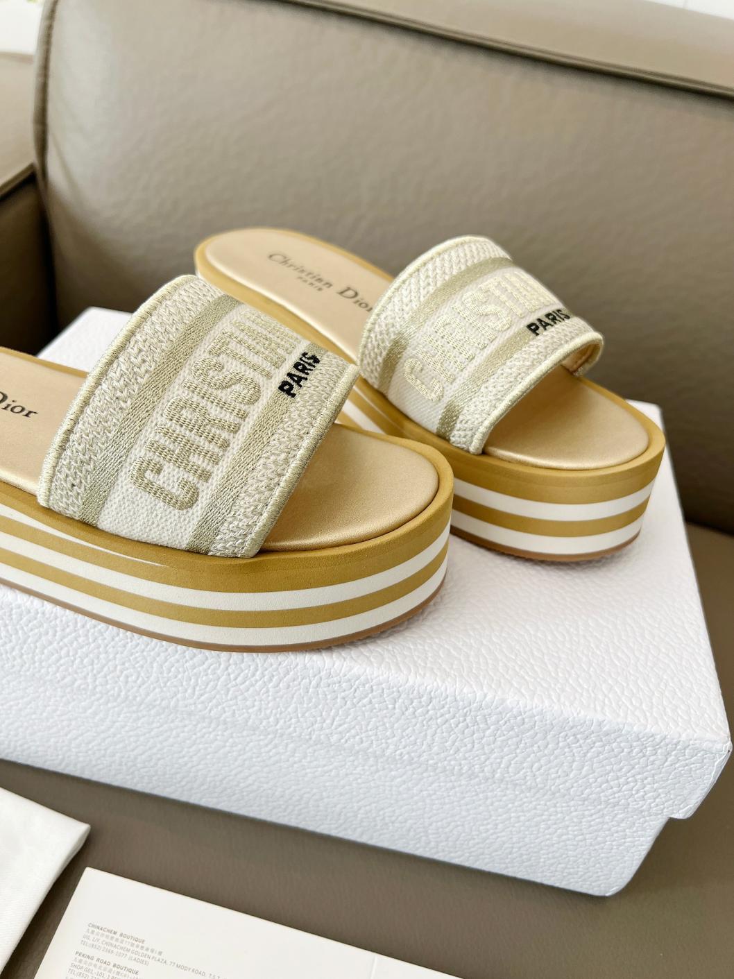 DIOR flat heels Slippers 135902