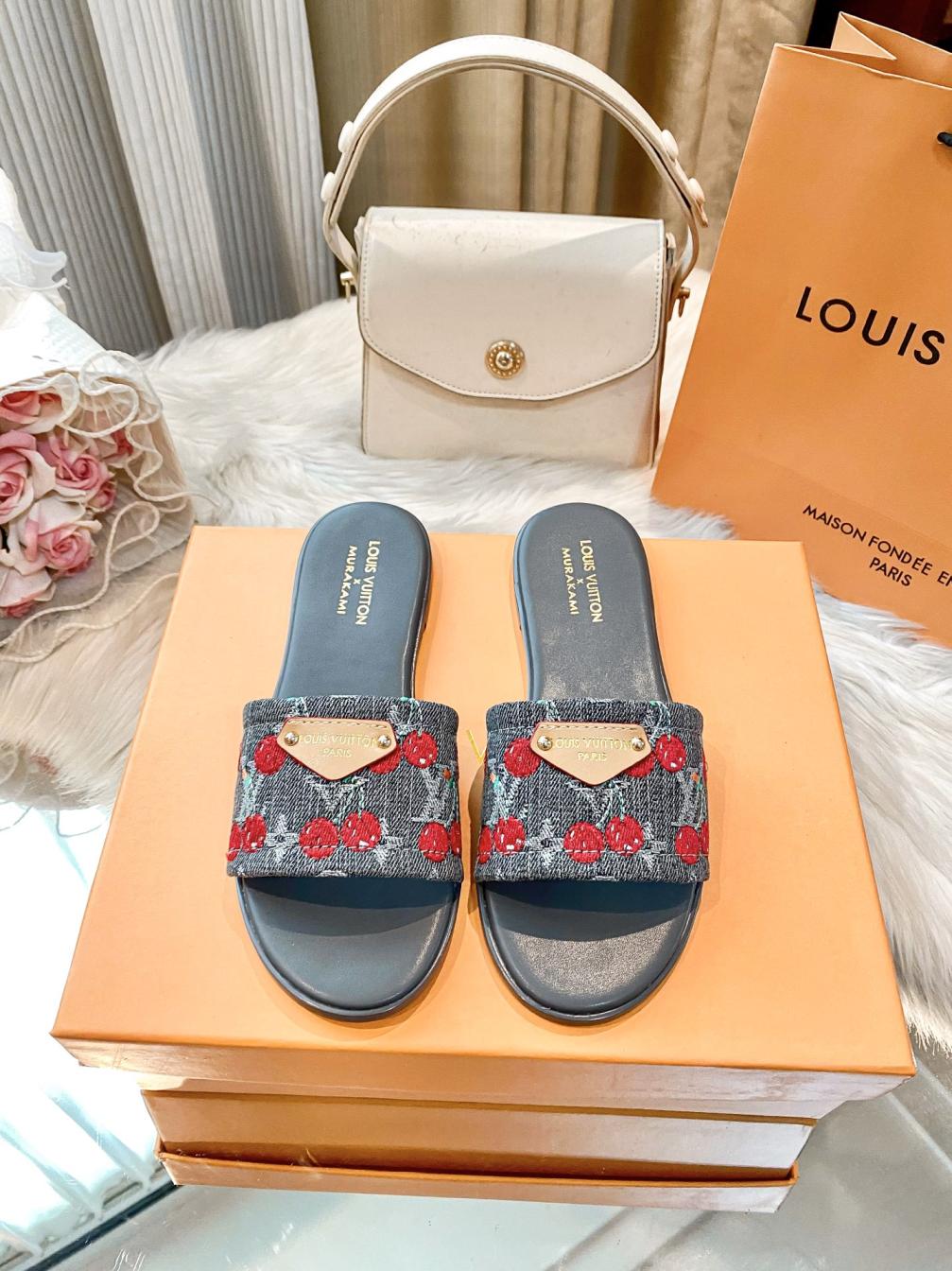 LV women slippers 138998
