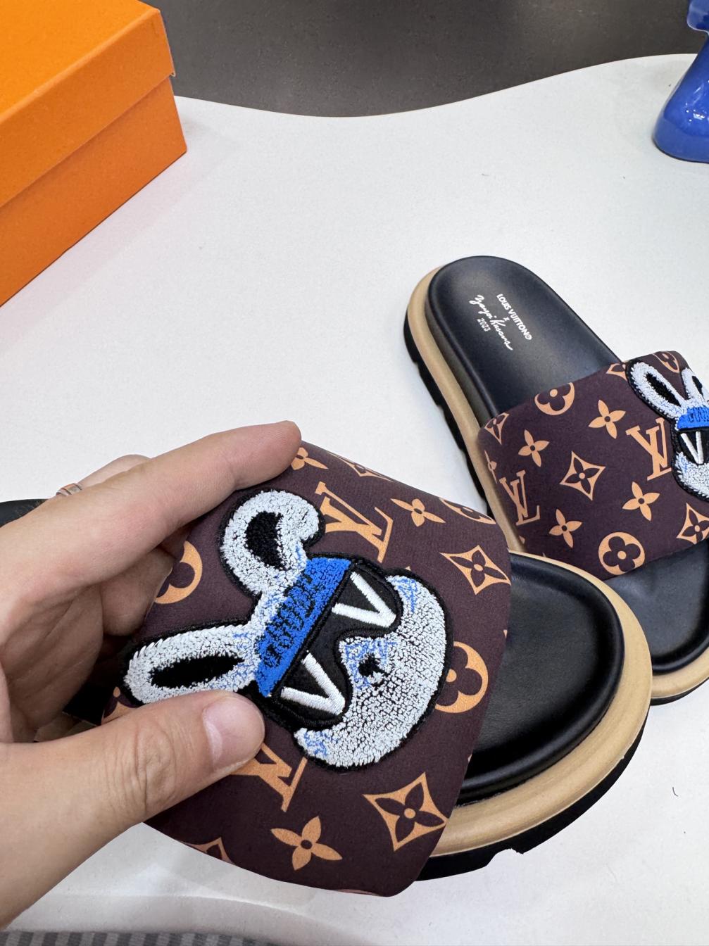 Louis Vuitton Lv 2025ss slippers 139044