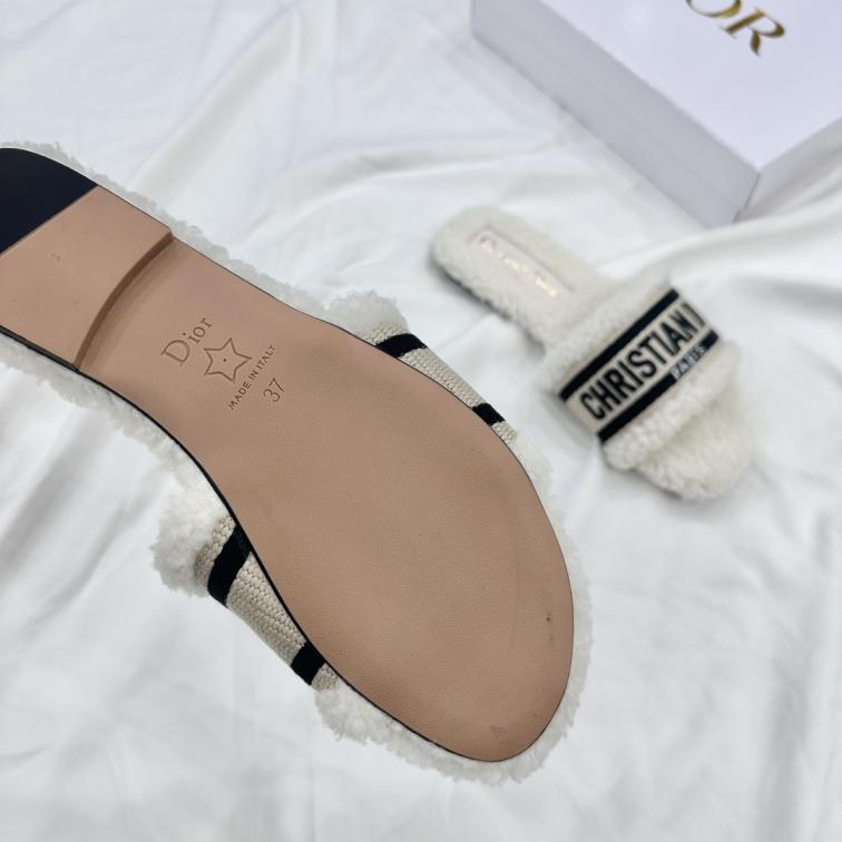 Dior winter slippers