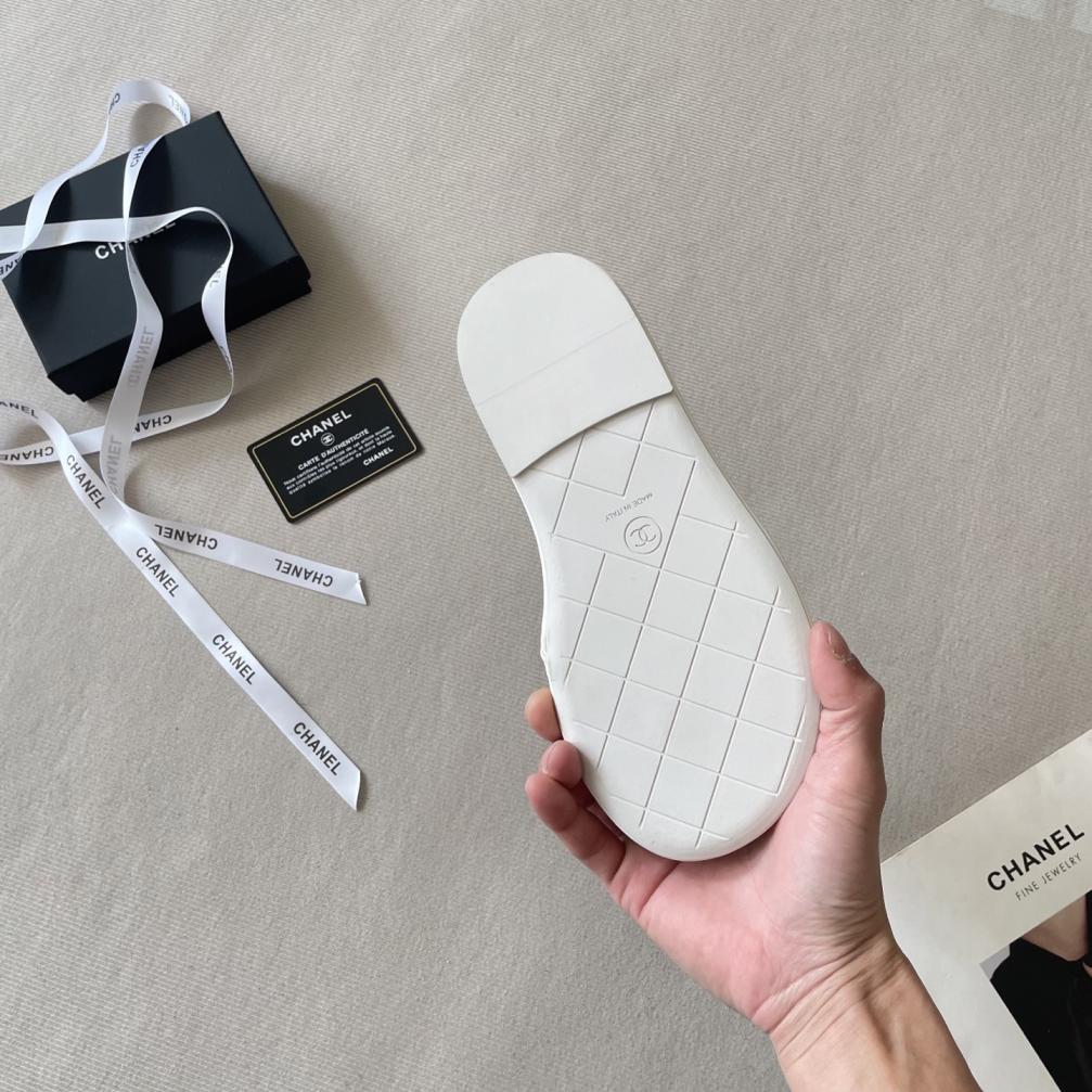 CHANEL 26P OOTD flat slippers 139152
