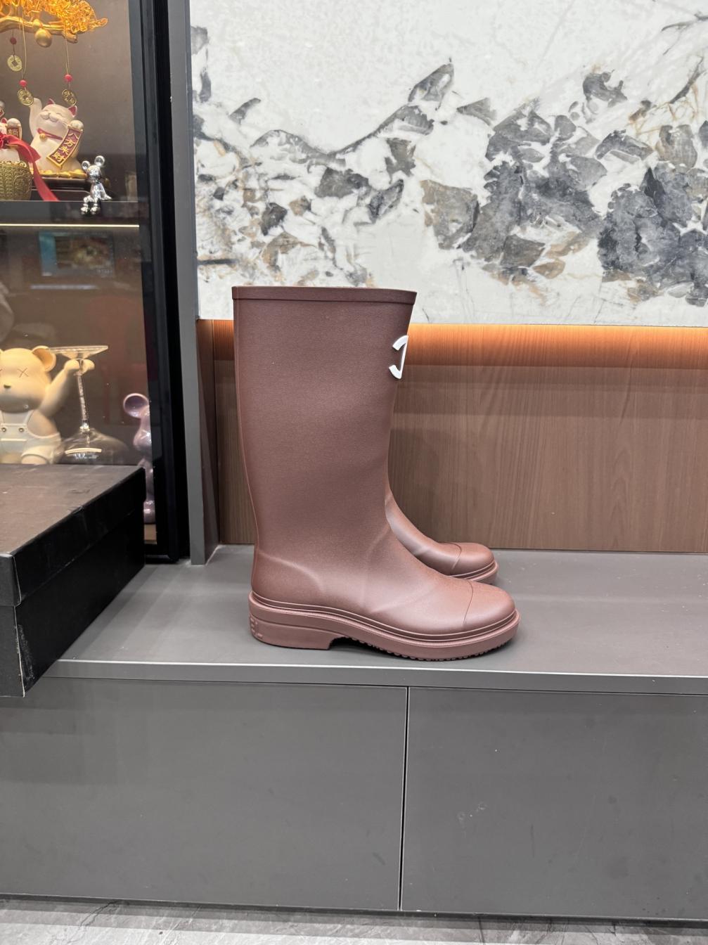 2026 new Chanel rubber rain boots