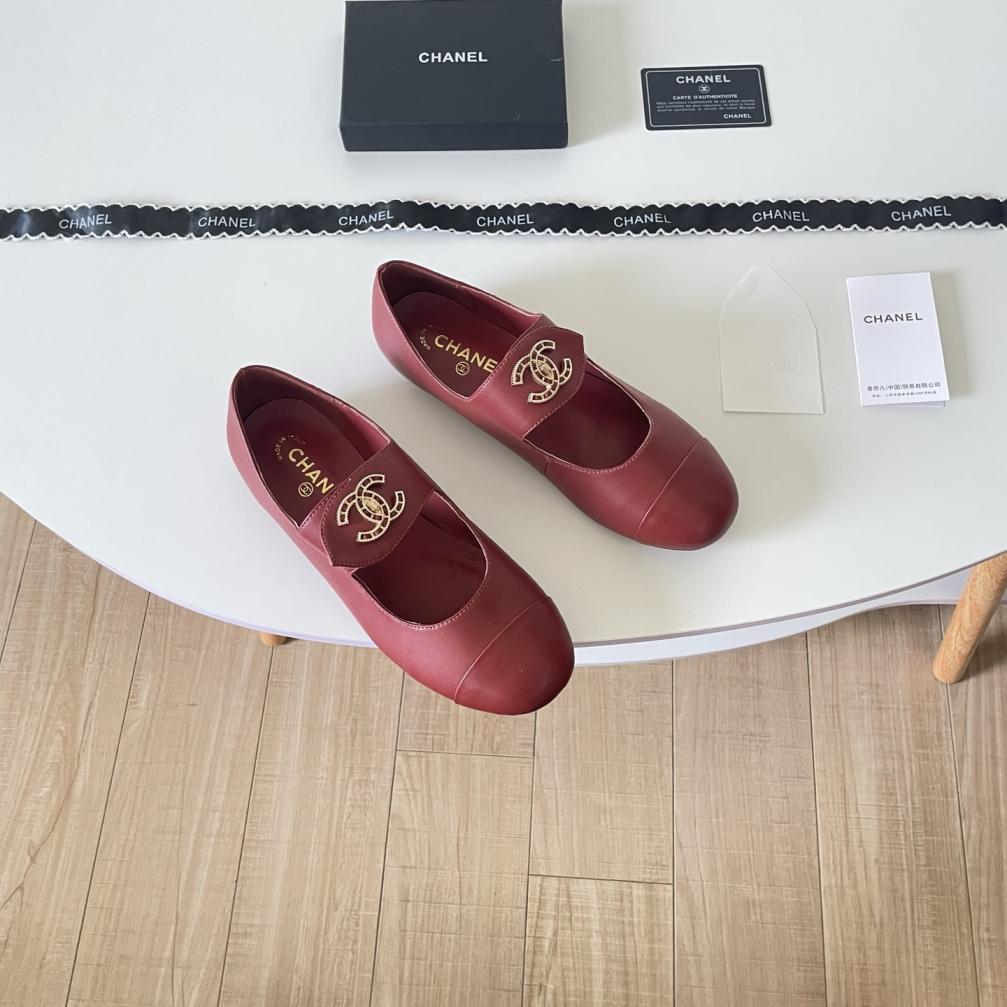 2026 CHANEL leather flat shoes
