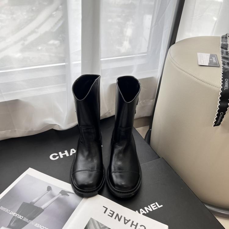 CHANEL Leather boots 139229