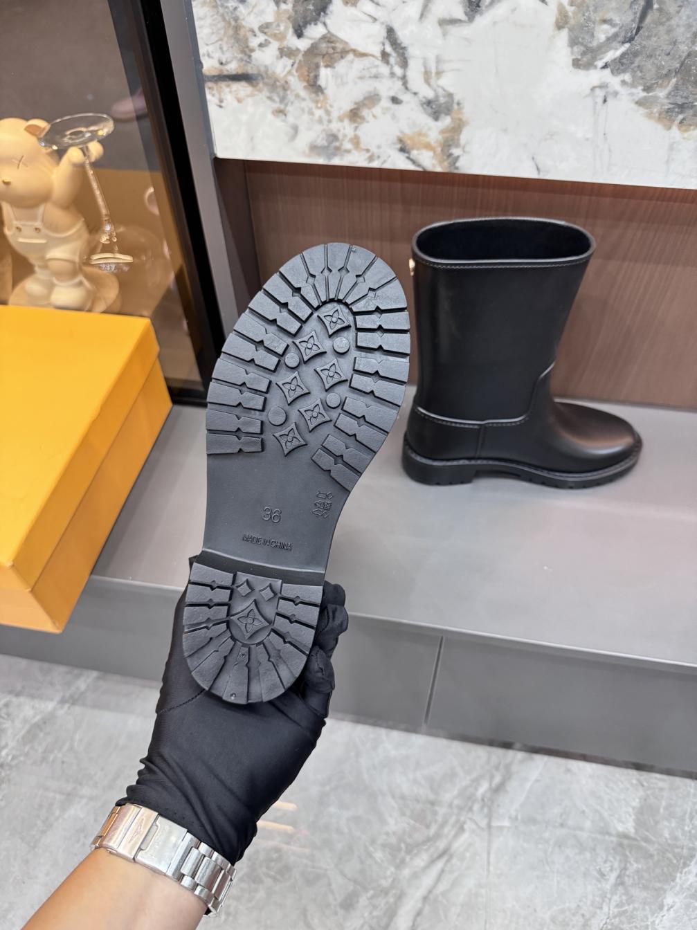 LV Louis vuitton Resin rain boots