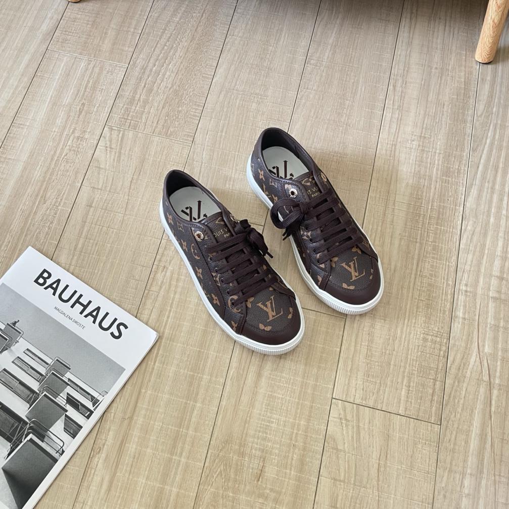 Louis Vuitton  2026 26P ootd flat sneakers
